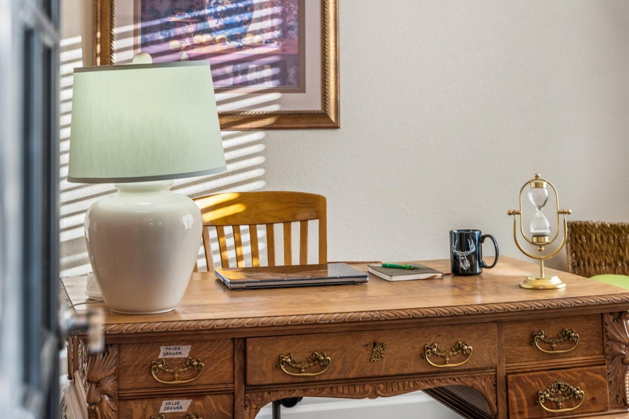 North Gate Getaway - Pet Friendly - Game Colorado Springs