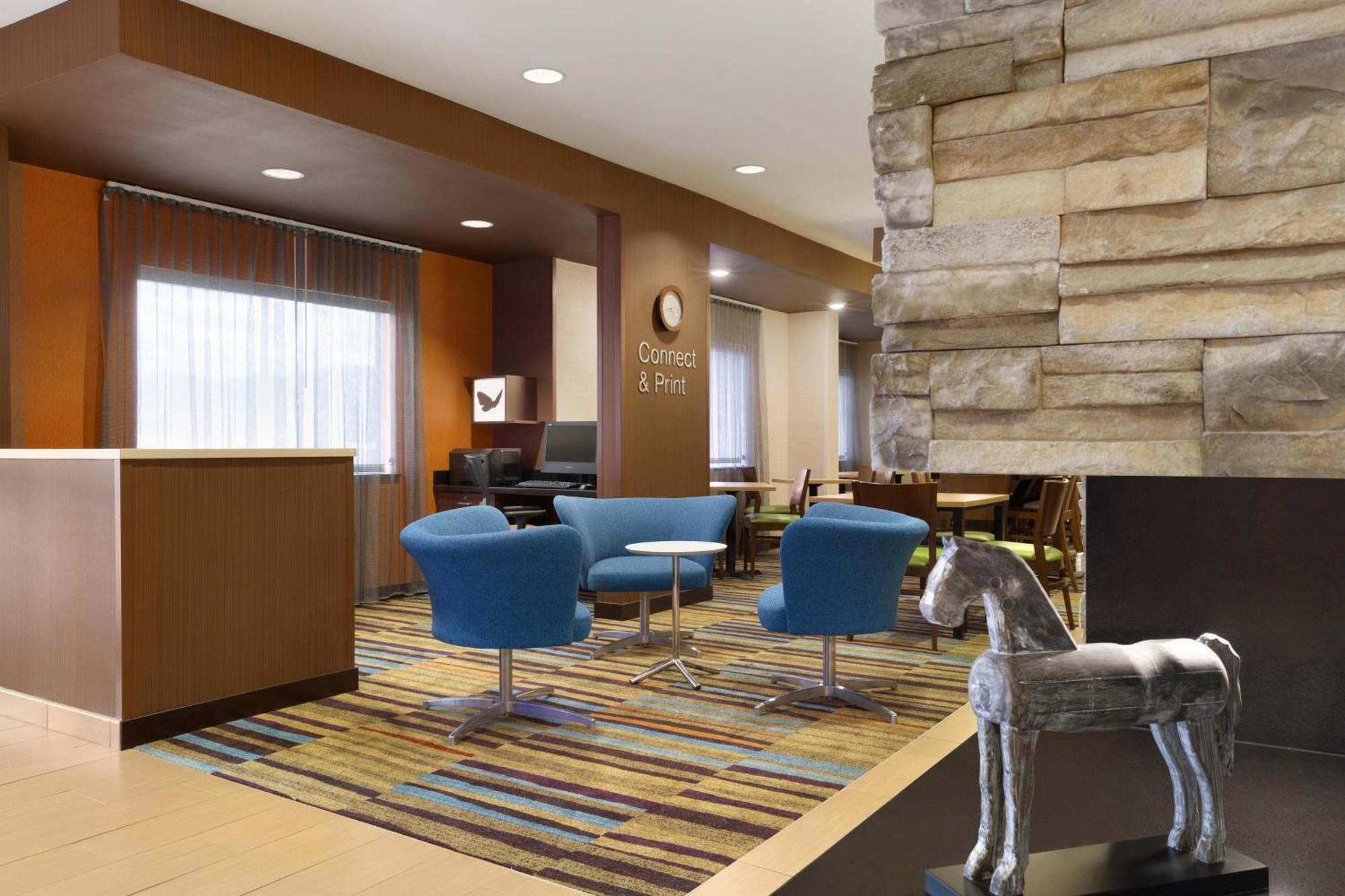 Hotel Fairfield Air Force Academy 3*