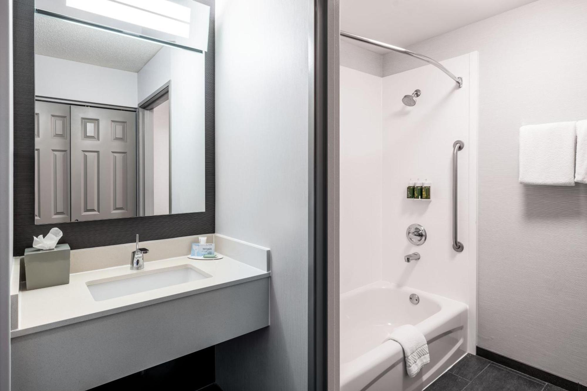 Courtyard By Marriott South