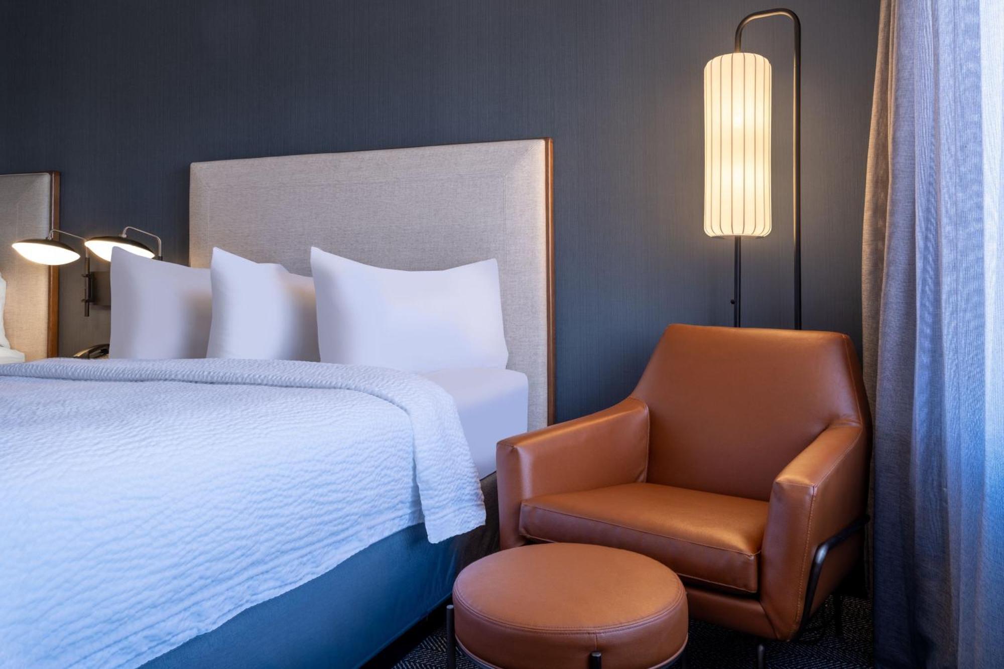 Courtyard By Marriott South Hotel