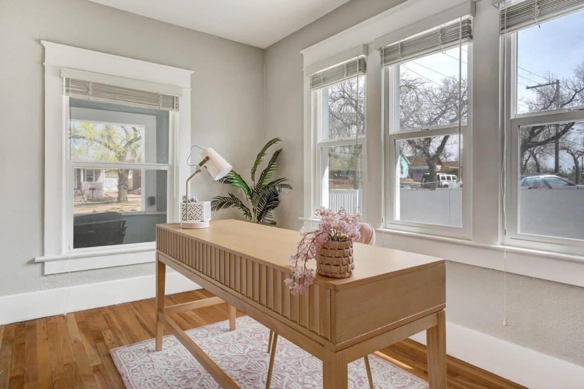 2bdrm Office Fireplace Downtown Park Holiday home Colorado Springs
