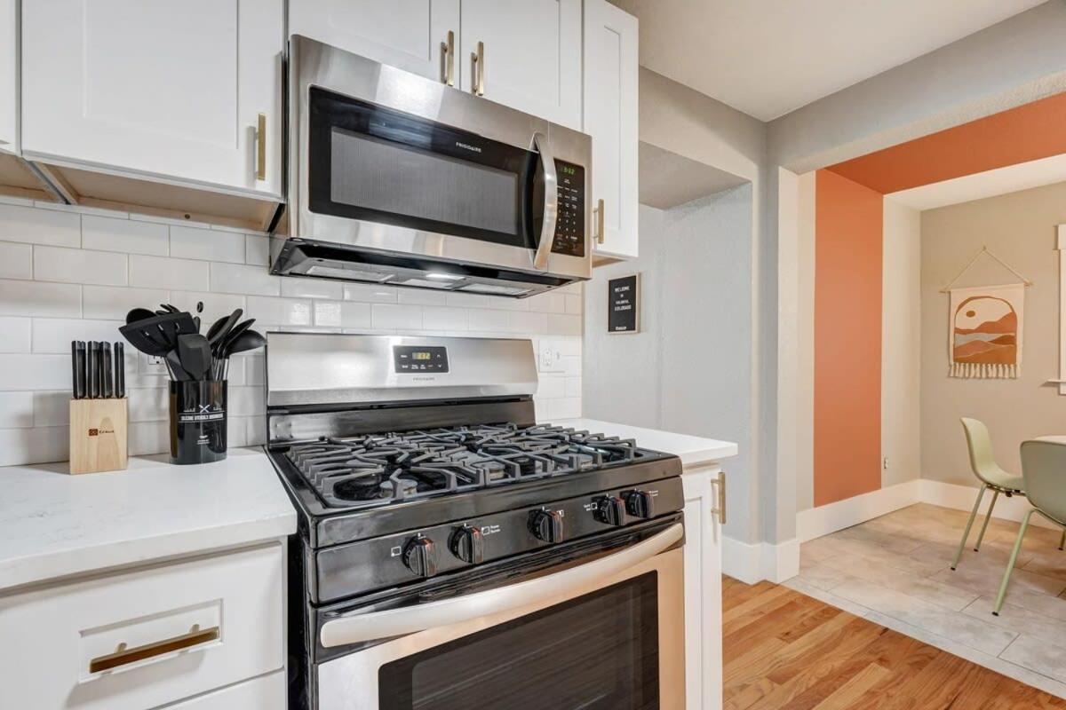 2bdrm Office Fireplace Downtown Park Holiday home