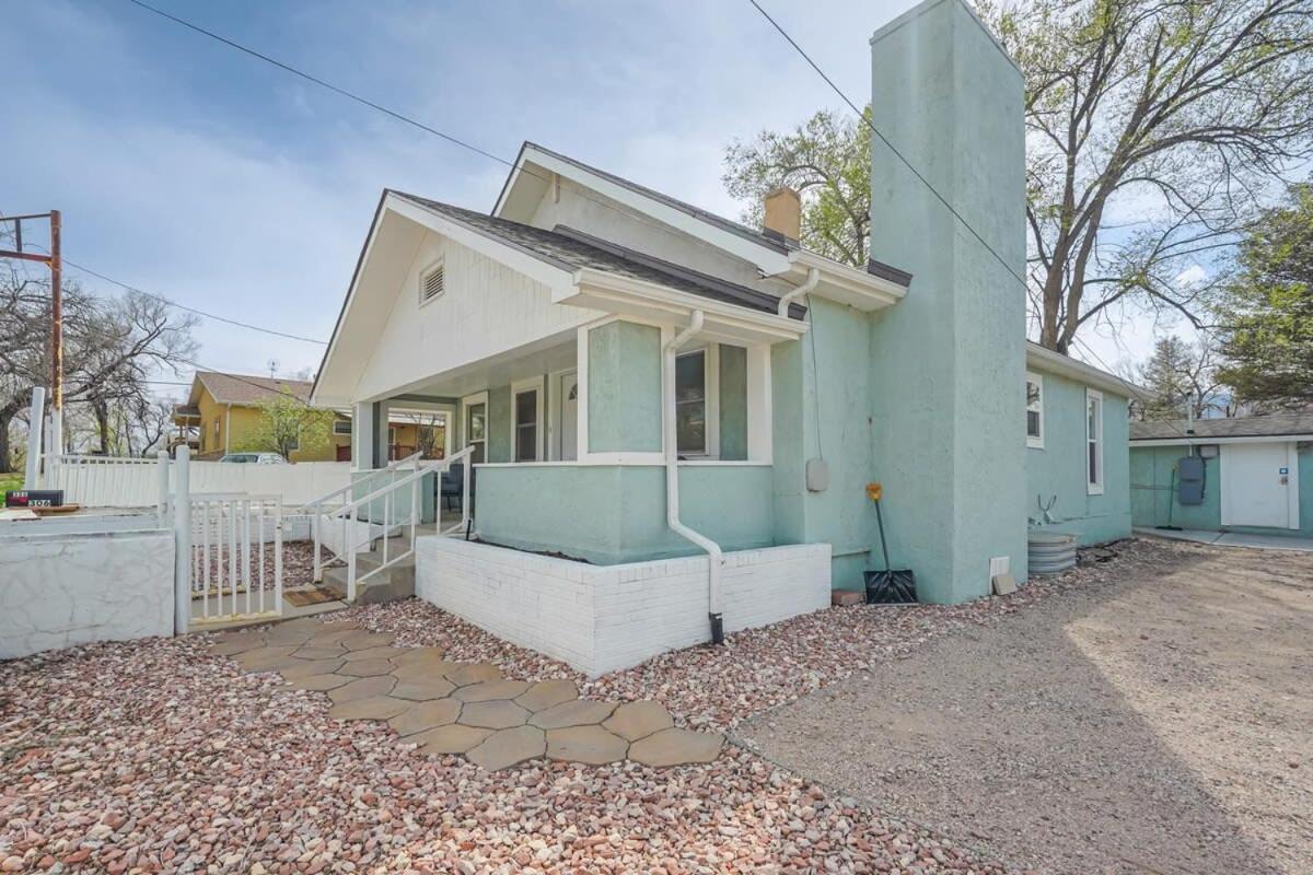 2bdrm Office Fireplace Downtown Park Holiday home Colorado Springs