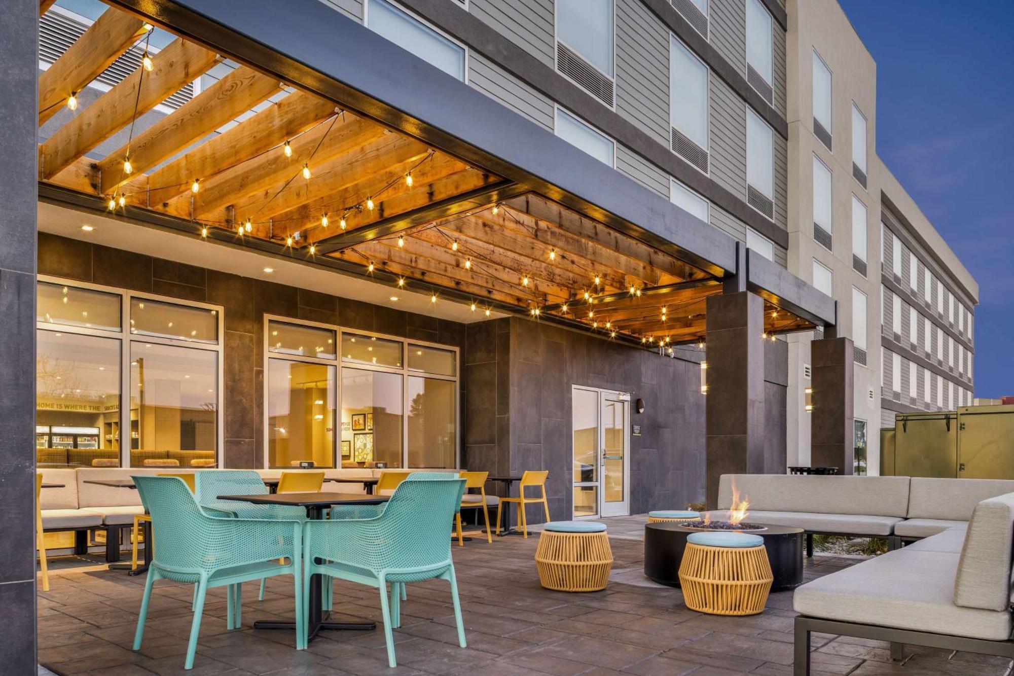 Hotel Home2 By Hilton Airport Colorado Springs