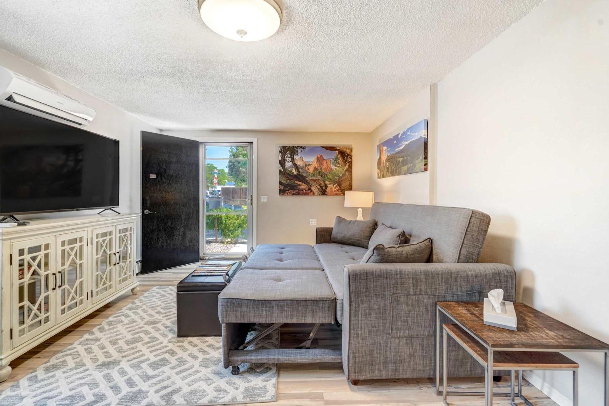 Apartment Occ Complex Mountain View Prime Location *