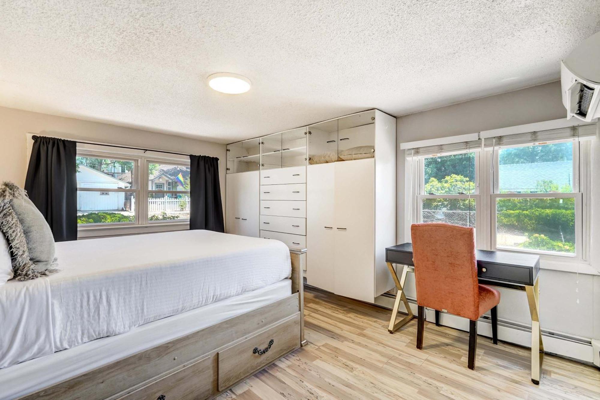 Occ Complex Mountain View Prime Location *