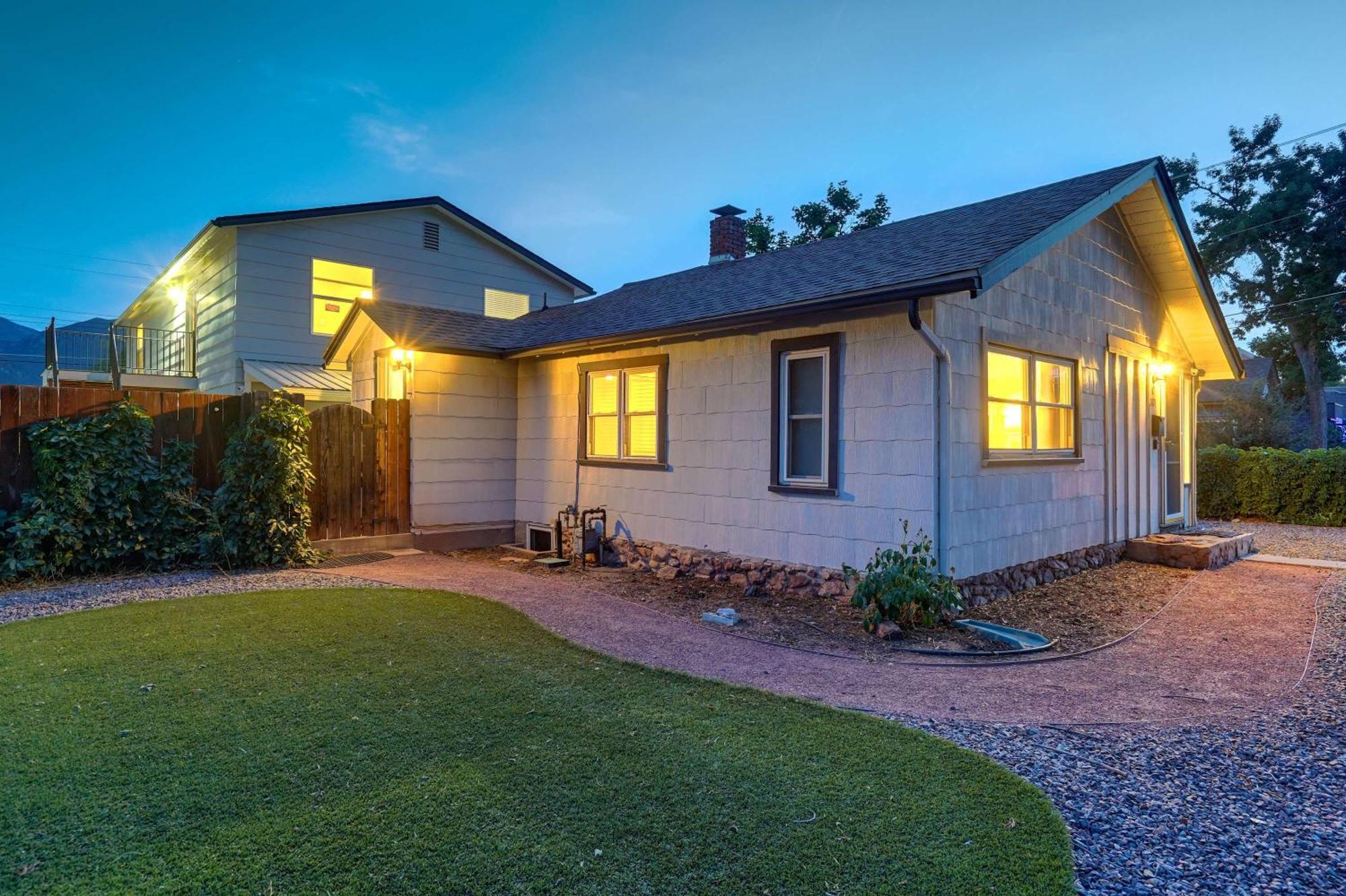 Occ Complex Mountain View Prime Location Apartment *