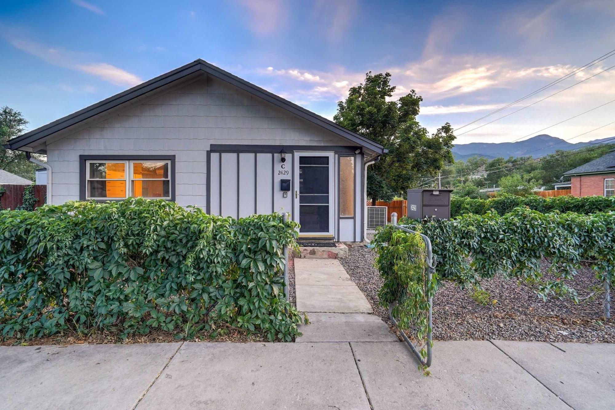 Occ Complex Mountain View Prime Location Apartment *