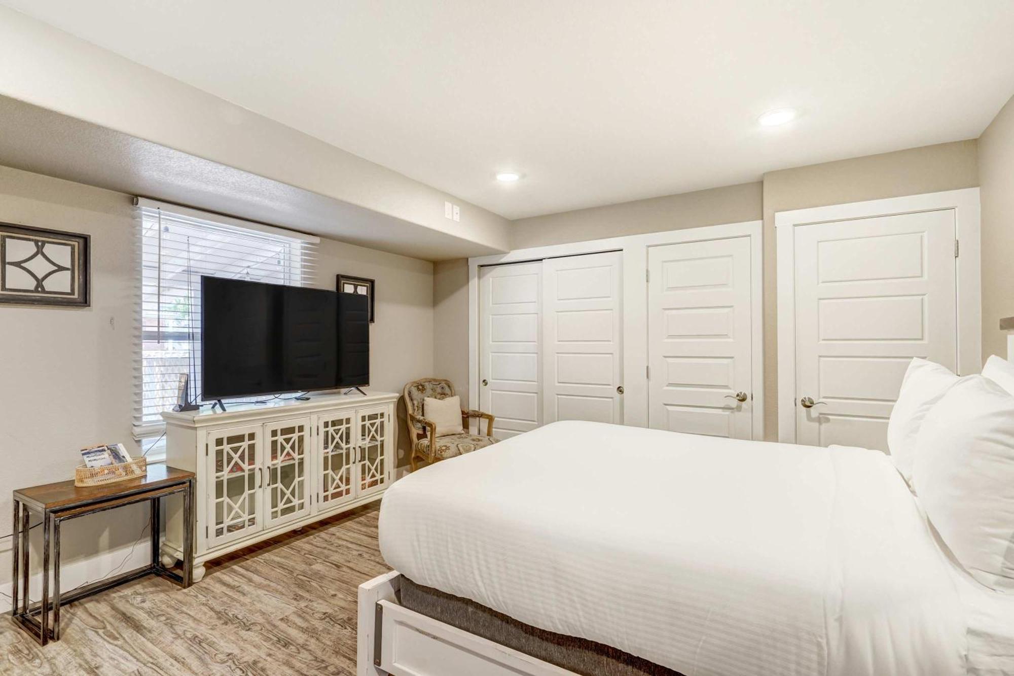 Apartment Occ Complex Mountain View Prime Location