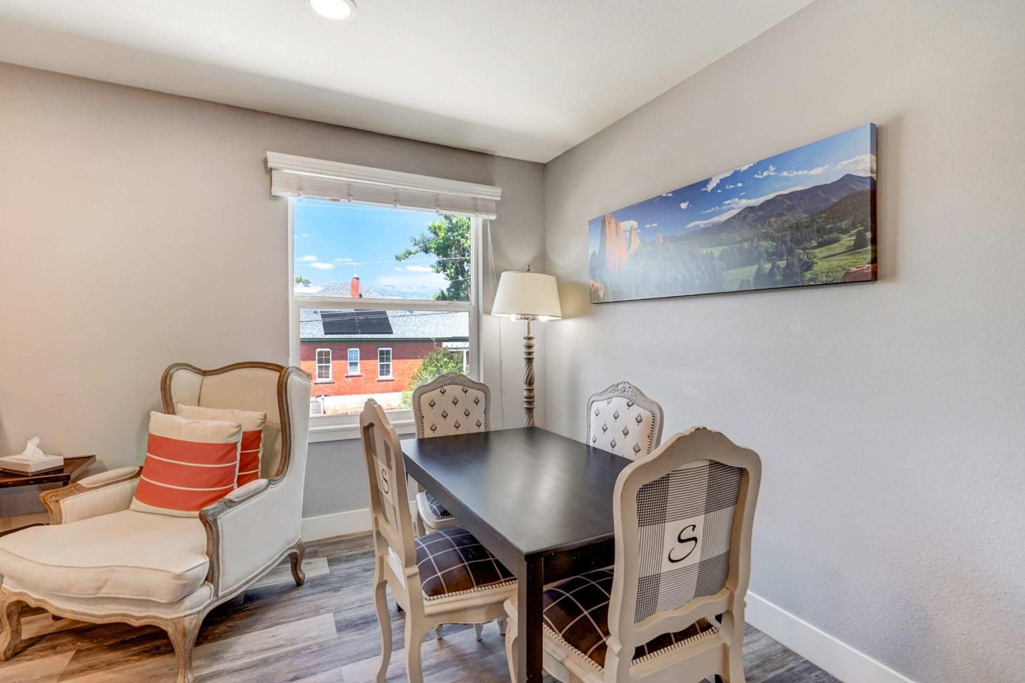 Occ Complex Mountain View Prime Location *