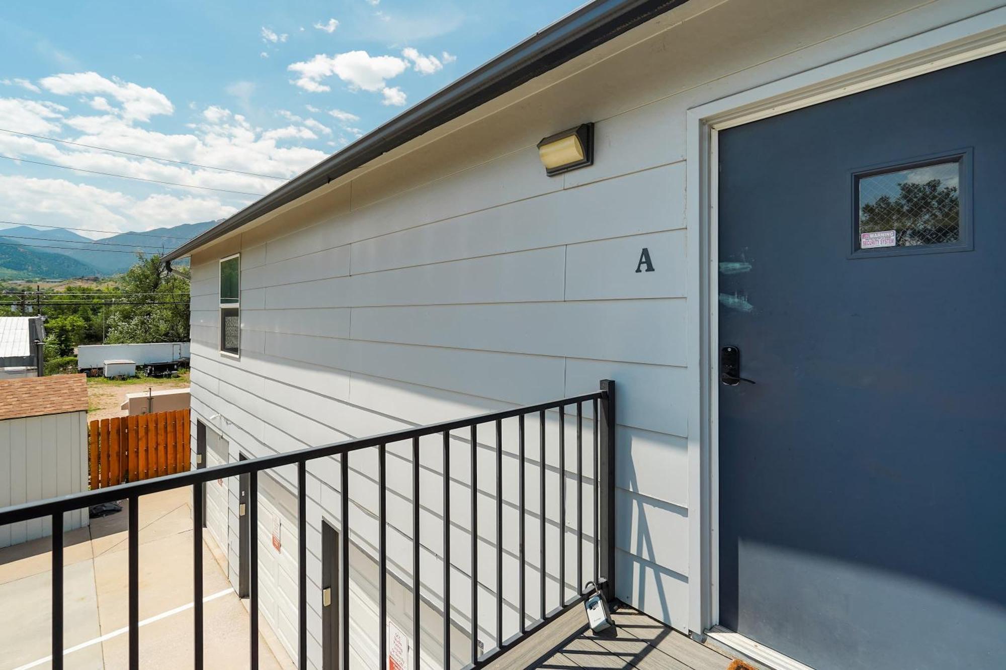 Occ Complex Mountain View Prime Location Apartment