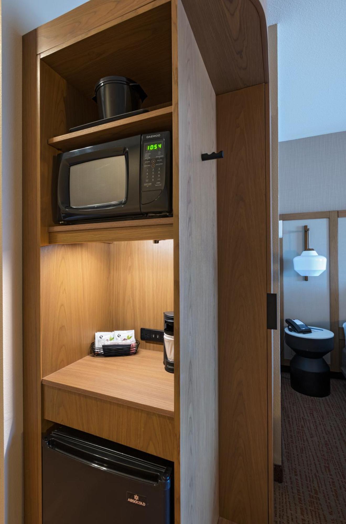 Hotel Fairfield & By Marriott East