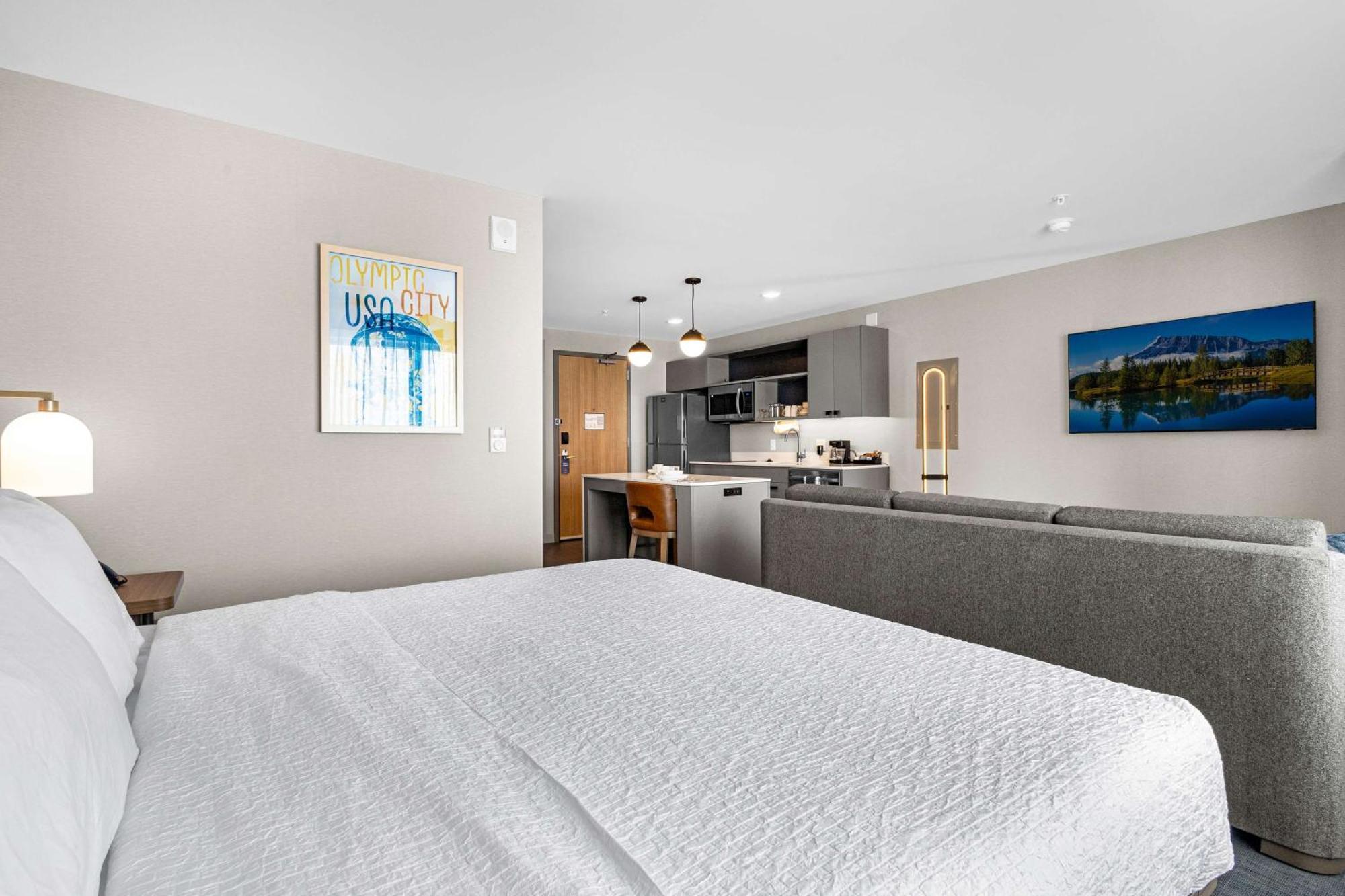 Homewood By Hilton Airport