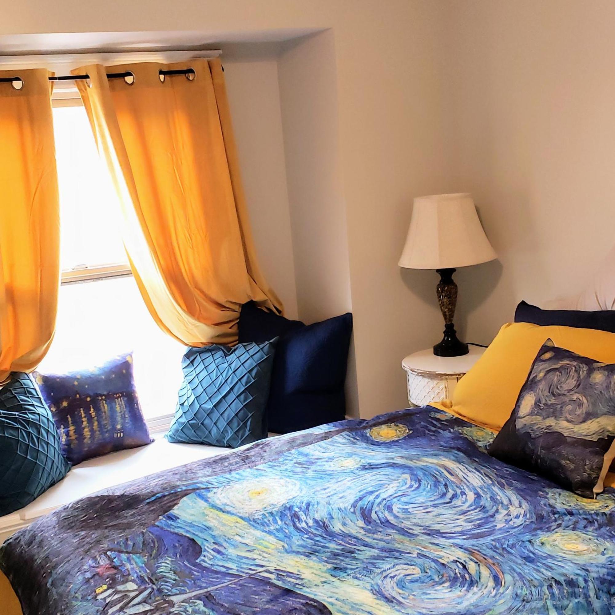 Gogh Get High Tiny Guest house