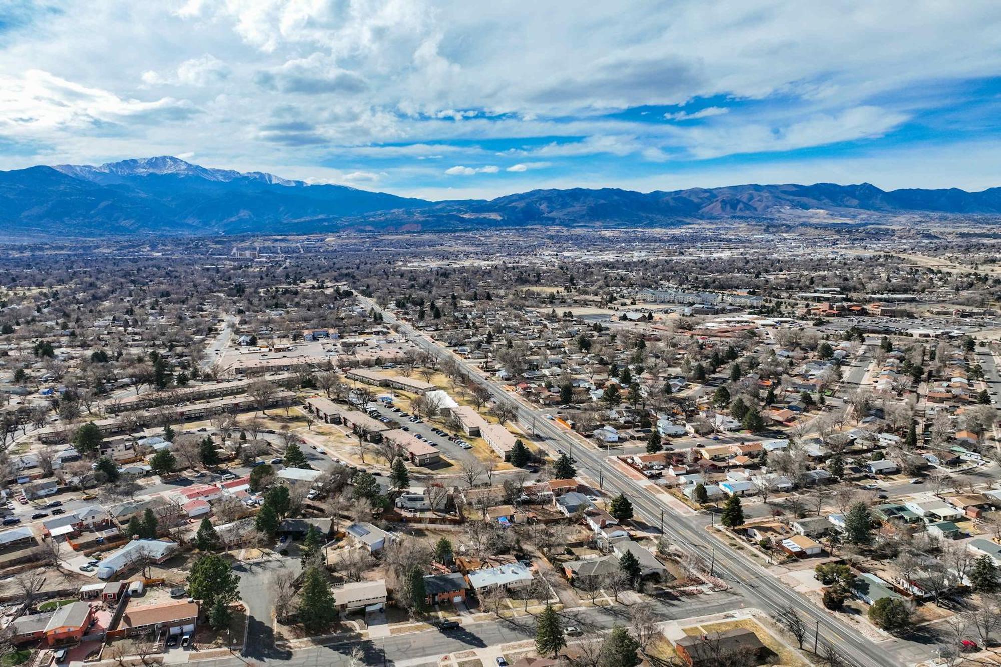4bd Family Heart Of Cos Lrg Backyard And Gameroom * Colorado Springs