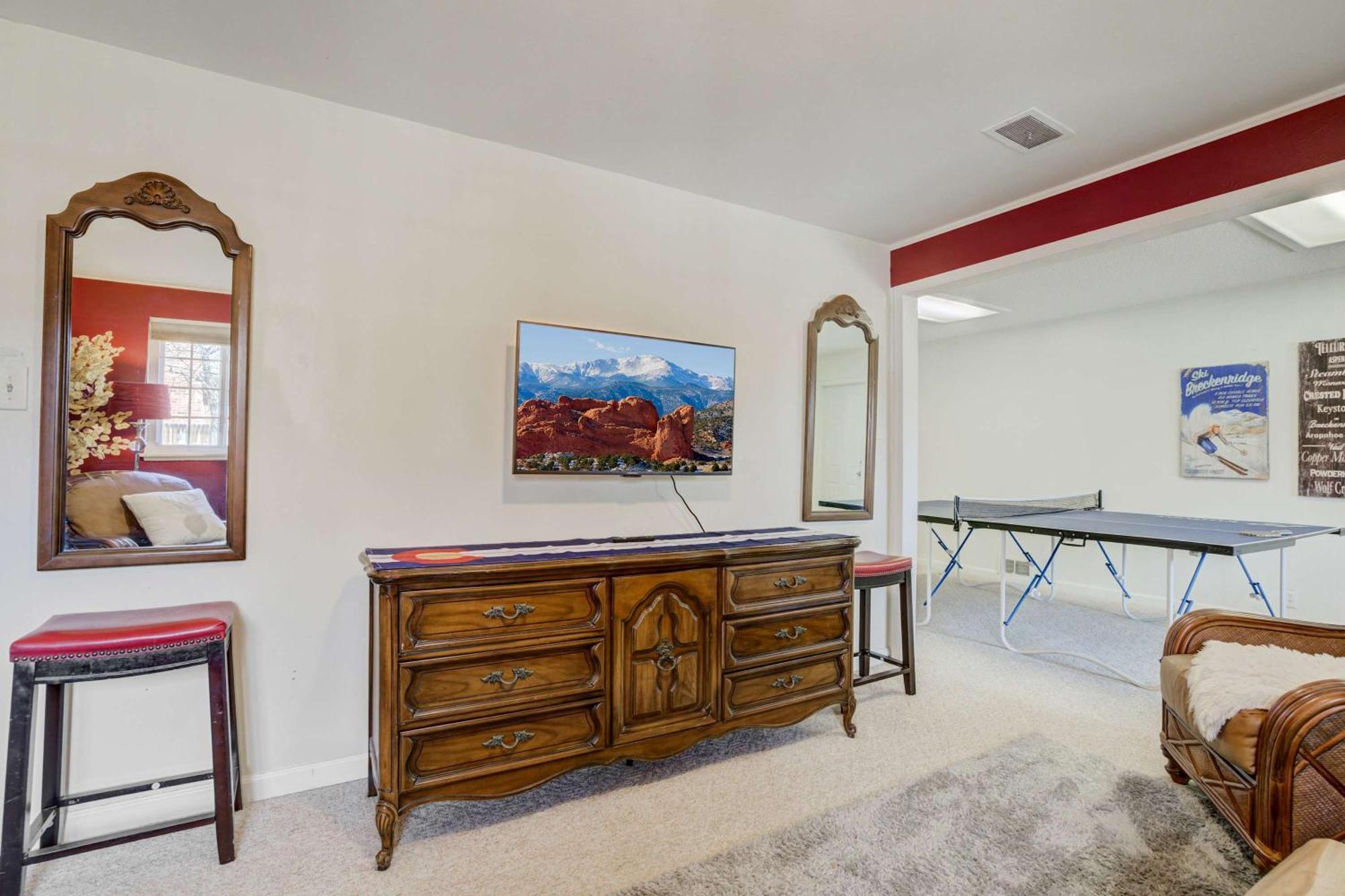 4bd Family Heart Of Cos Lrg Backyard And Gameroom Holiday home
