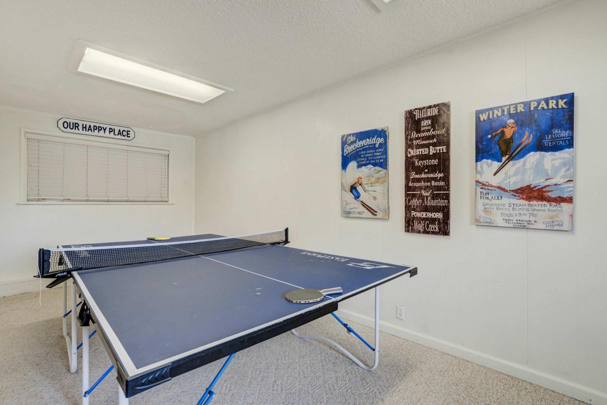 4bd Family Heart Of Cos Lrg Backyard And Gameroom Holiday home Colorado Springs