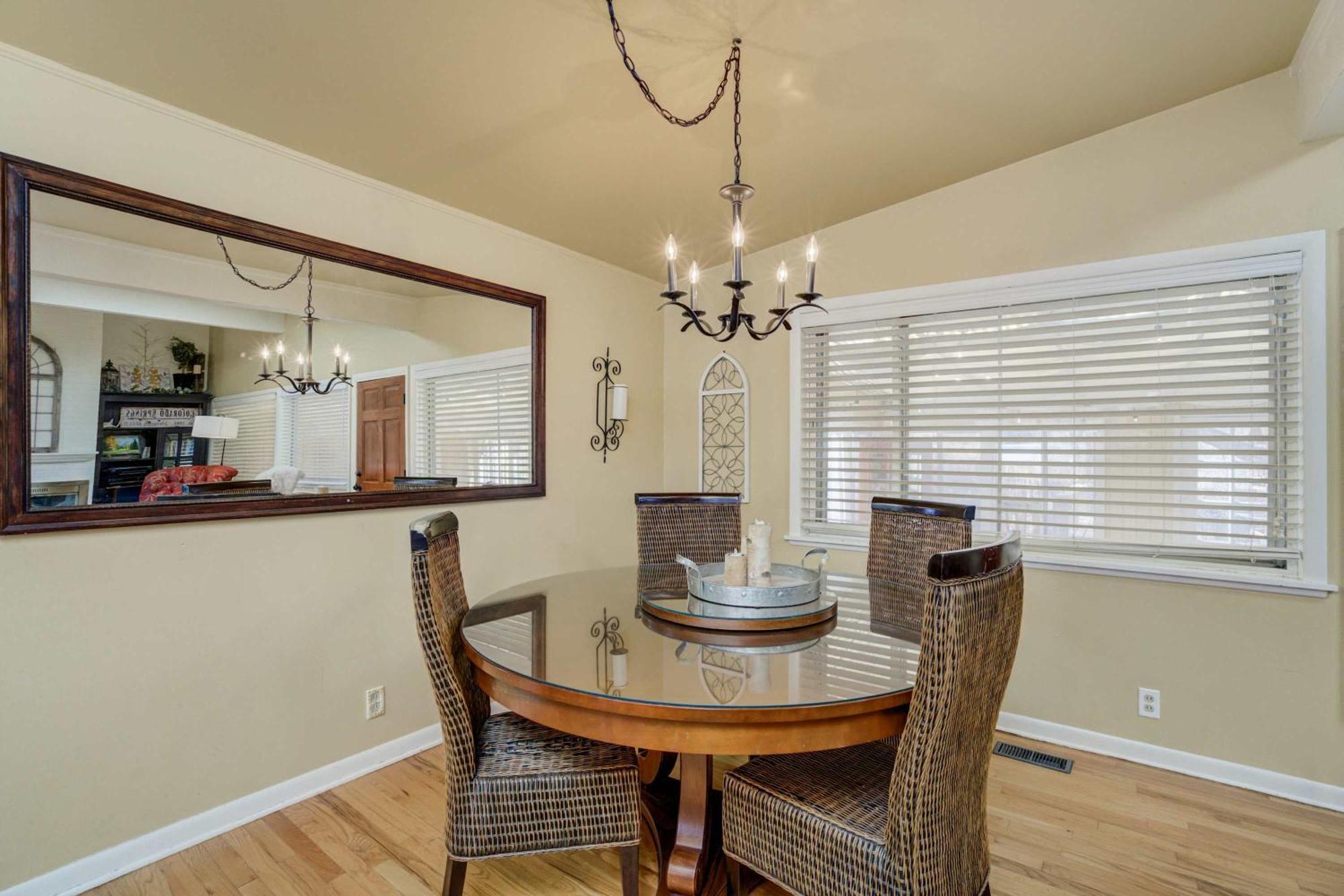 4bd Family Heart Of Cos Lrg Backyard And Gameroom Holiday home
