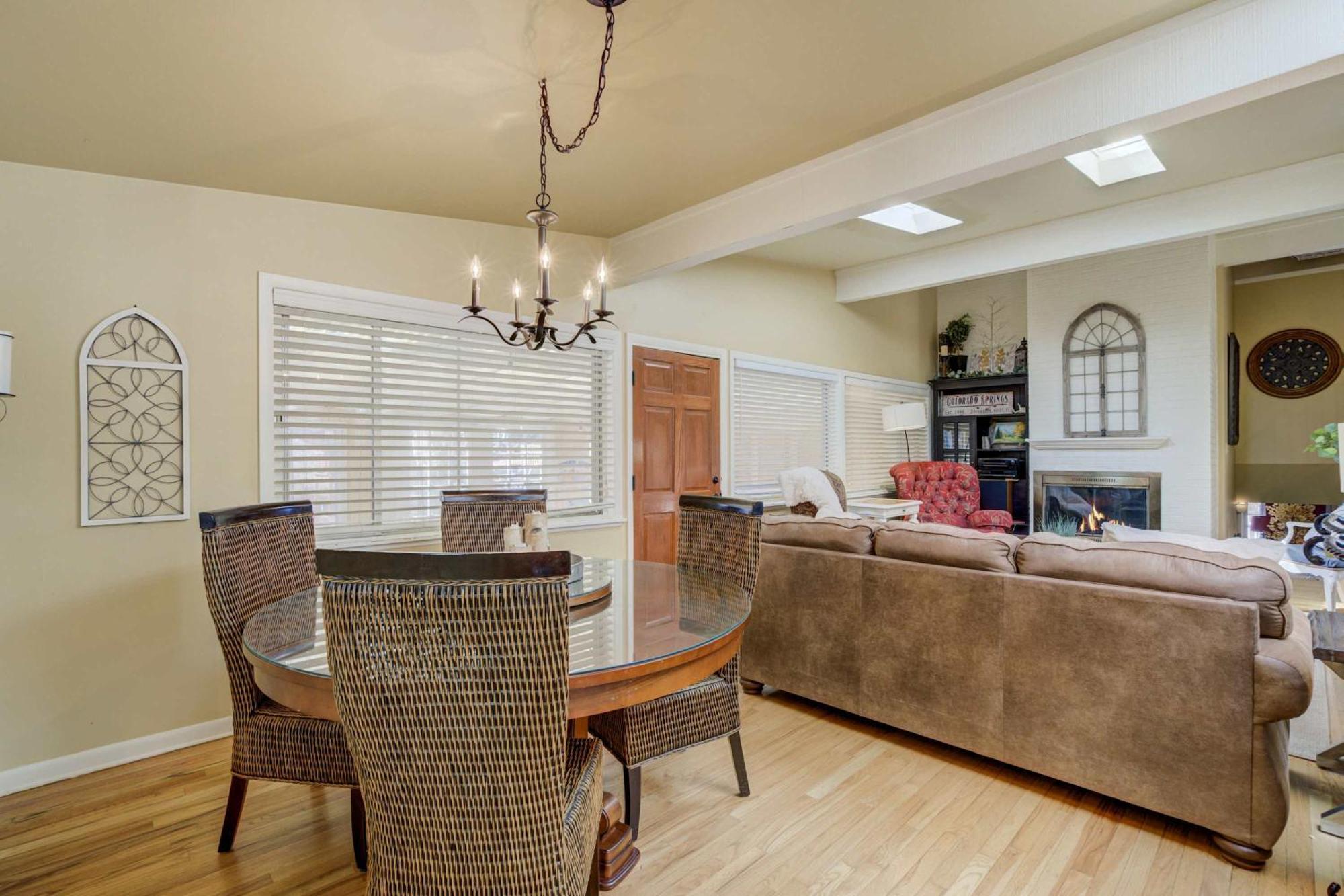 4bd Family Heart Of Cos Lrg Backyard And Gameroom Holiday home *