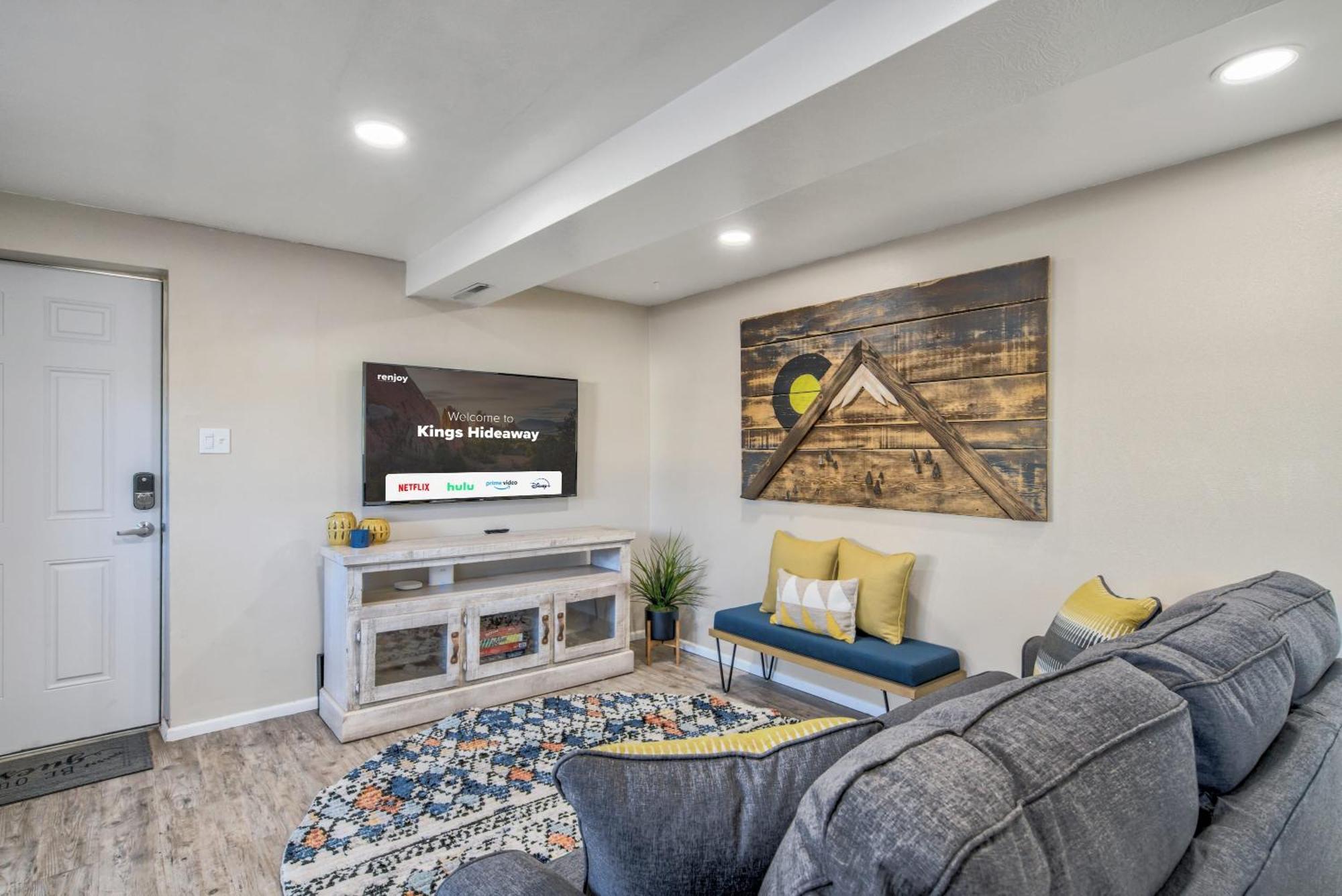 Kings Hideaway Prime Spot Hot Tub Scenic View Apartment