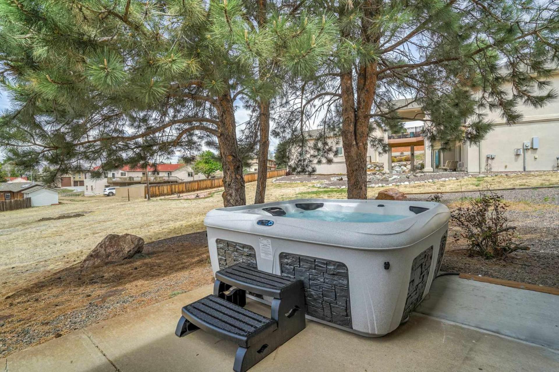 Foxwood Acres Family Hot Tub & Mountain Views Holiday home Colorado Springs