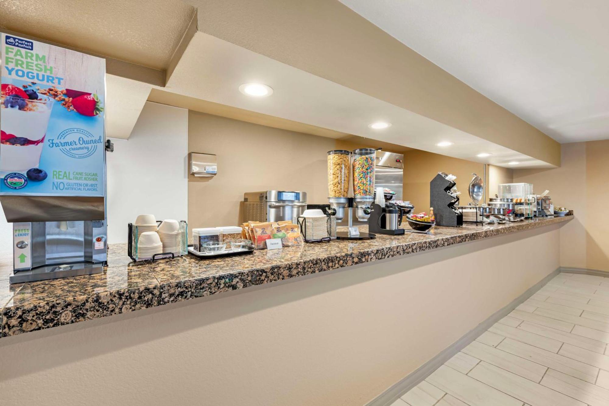 Western Executive & 3* Colorado Springs