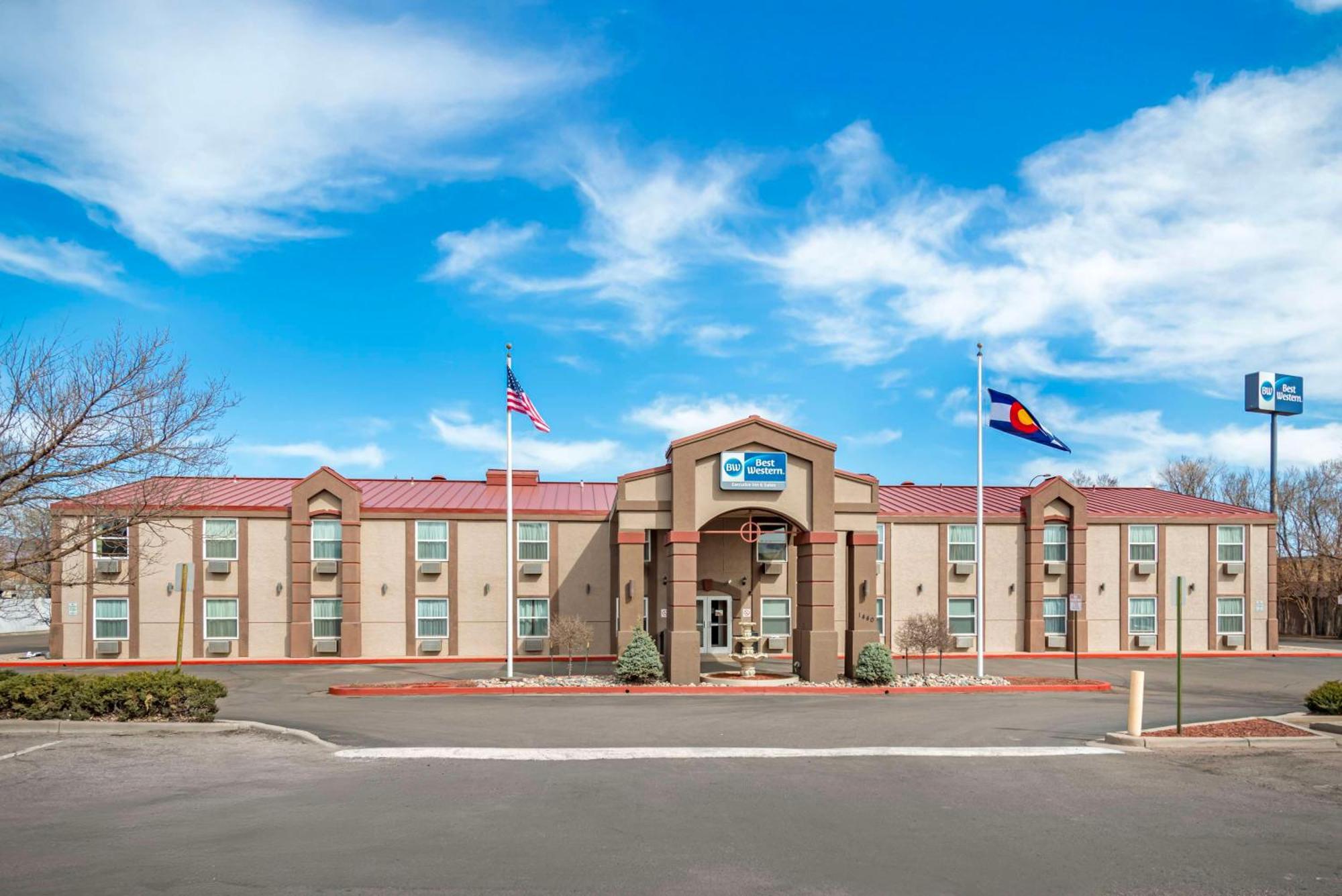 Western Executive & Hotel 3*