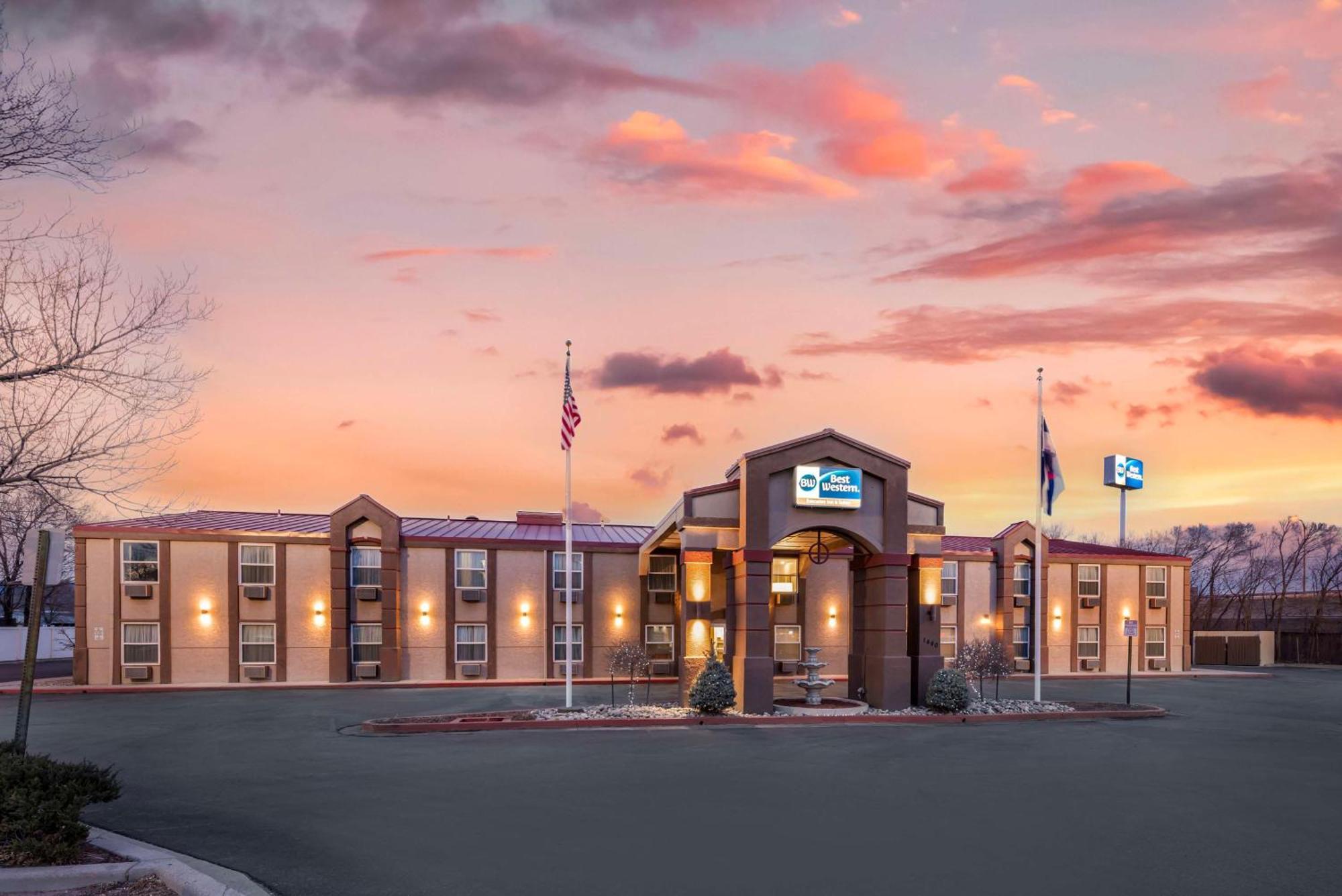 Hotel Western Executive & 3*