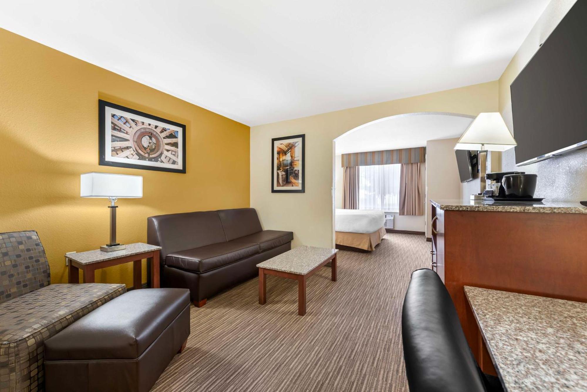 Western Executive & Hotel