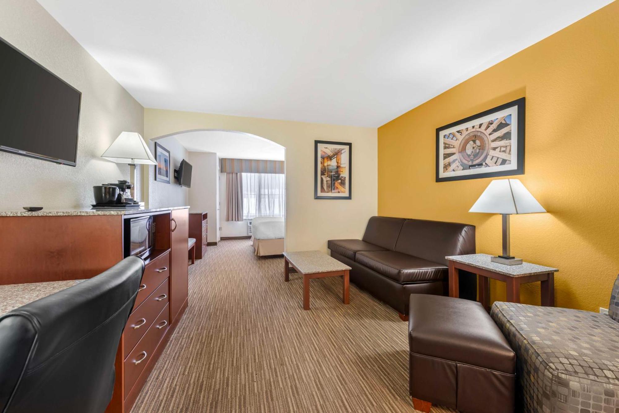 Hotel Western Executive & 3*
