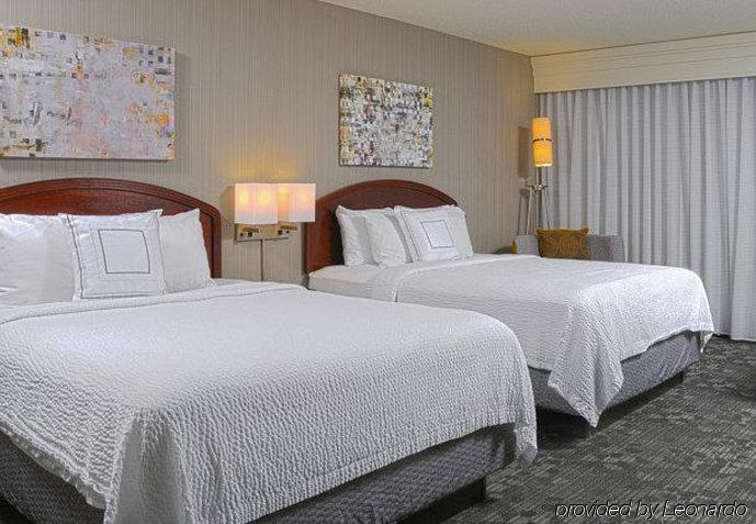 Courtyard By Marriott South Hotel 3*
