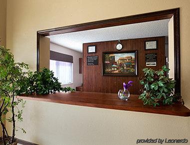 Motel Super 8 By Wyndham Airport