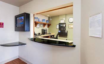 Extended America Select - - Airport Hotel