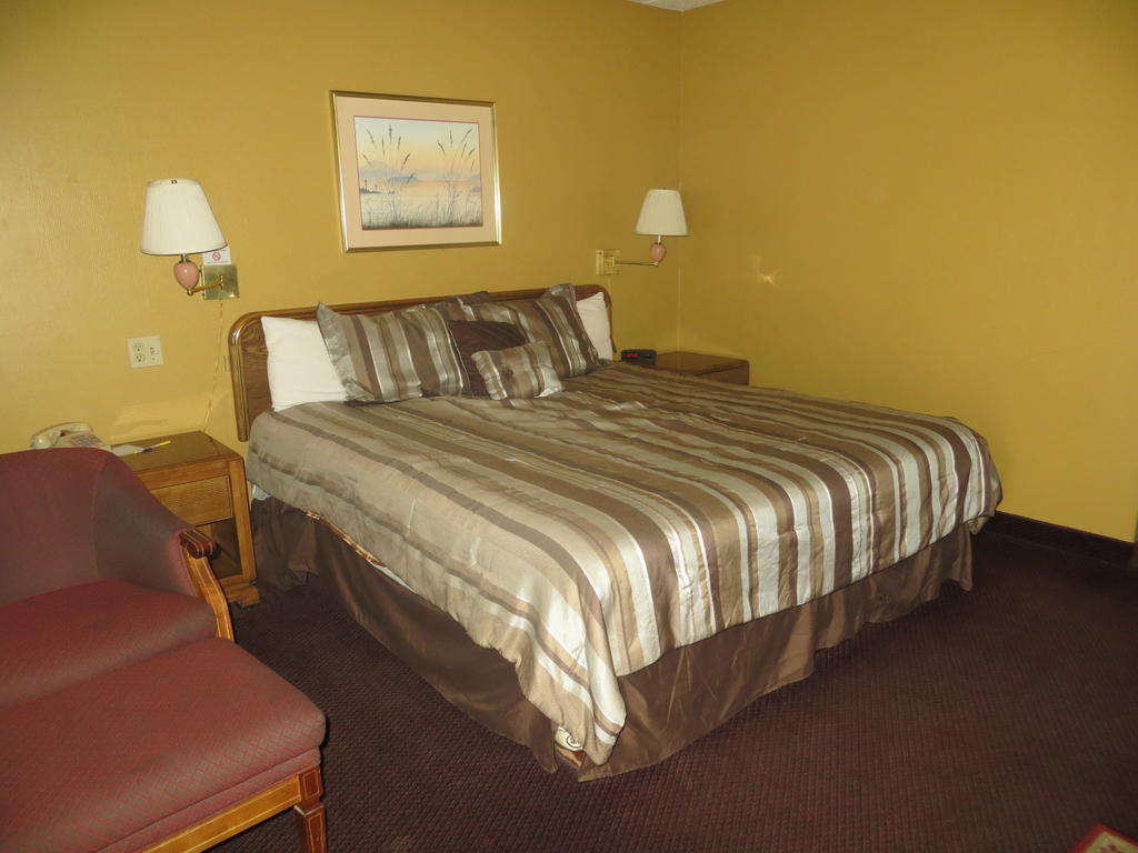 Hotel Days By Wyndham Colorado Springs/garden Of The Gods 2*