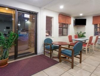 Super 8 By Wyndham Colorado Springs/afa Area Hotel 2*