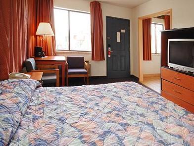 Rodeway & Hotel Colorado Springs