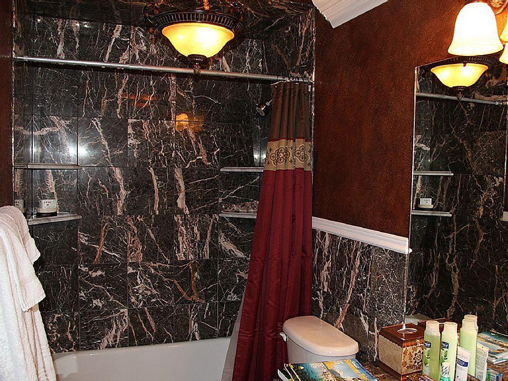 Holiday home Gateway To Luxury, 5,573sf, 5br, 2ks & 4qs Beds, 4ba, 3fp, Sleeps 12