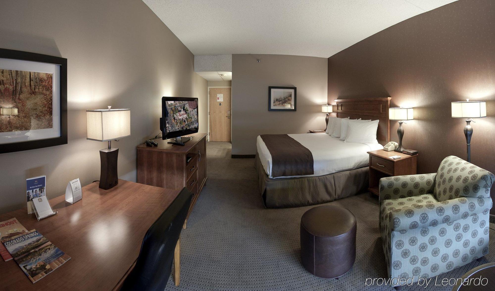 The Academy Hotel 4*