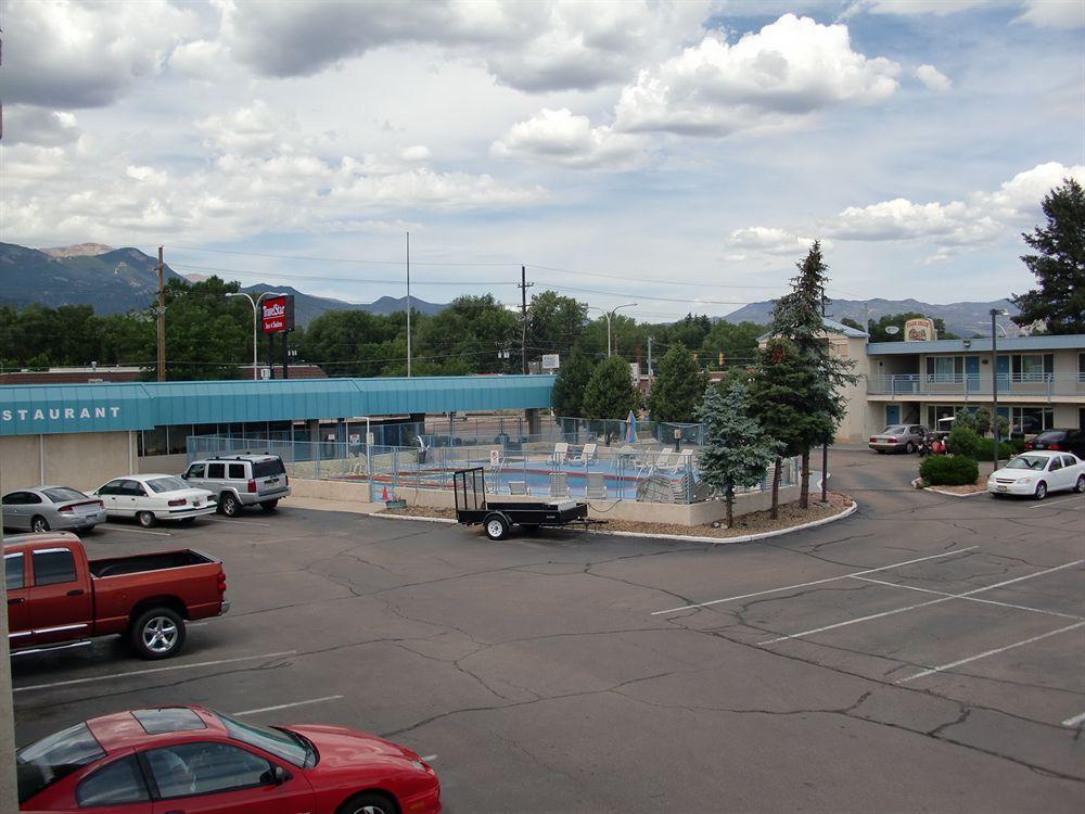 Travelstar & 2* Colorado Springs