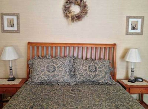 Bed & Breakfast Crescent Lily