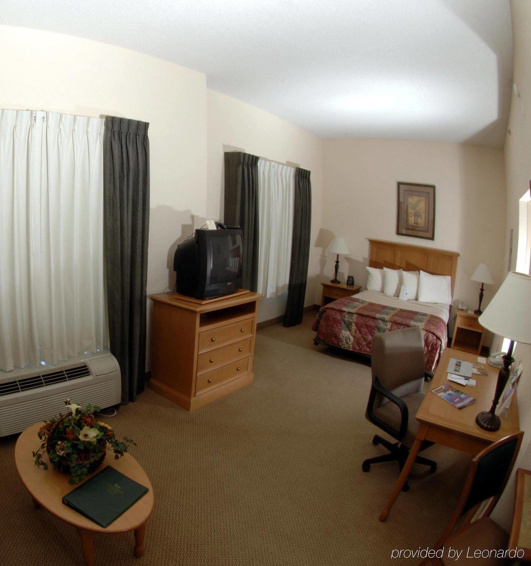 Hyatt House Airport Hotel 3*