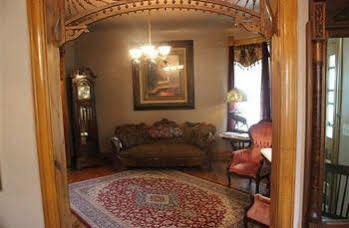 Hotel Lennox House