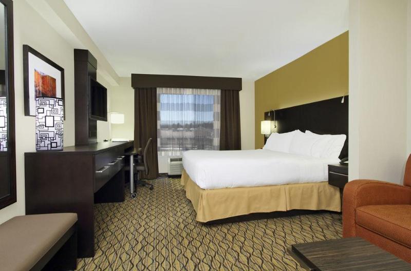 Express & Colorado Springs-airport By Ihg Colorado Springs