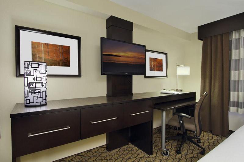 Hotel Express & Colorado Springs-airport By Ihg