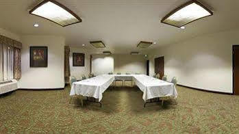 Express & Colorado Springs-airport By Ihg 3*