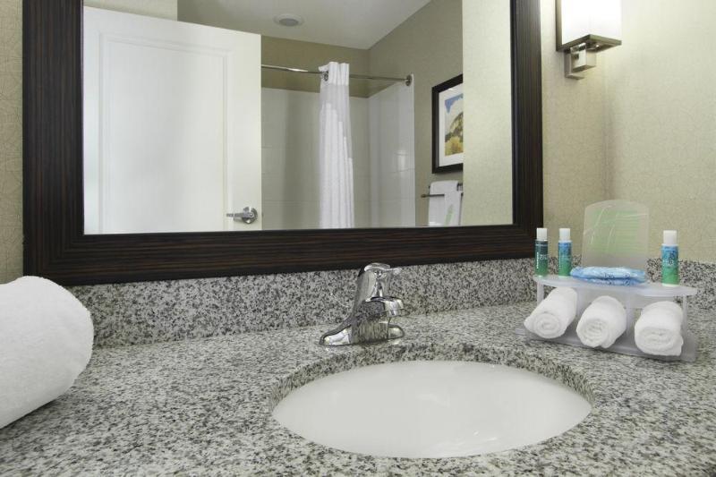 Hotel Express & Colorado Springs-airport By Ihg 3*