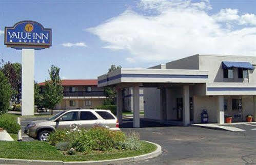 Travelodge By Wyndham Airport - Peterson Sfb Hotel