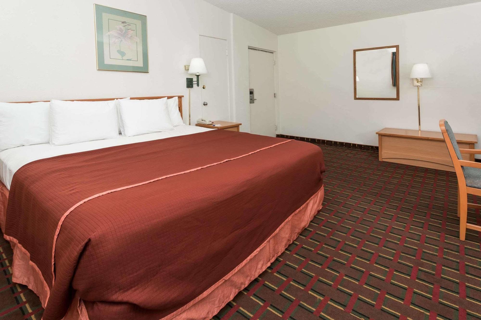 Howard Johnson By Wyndham Hotel *