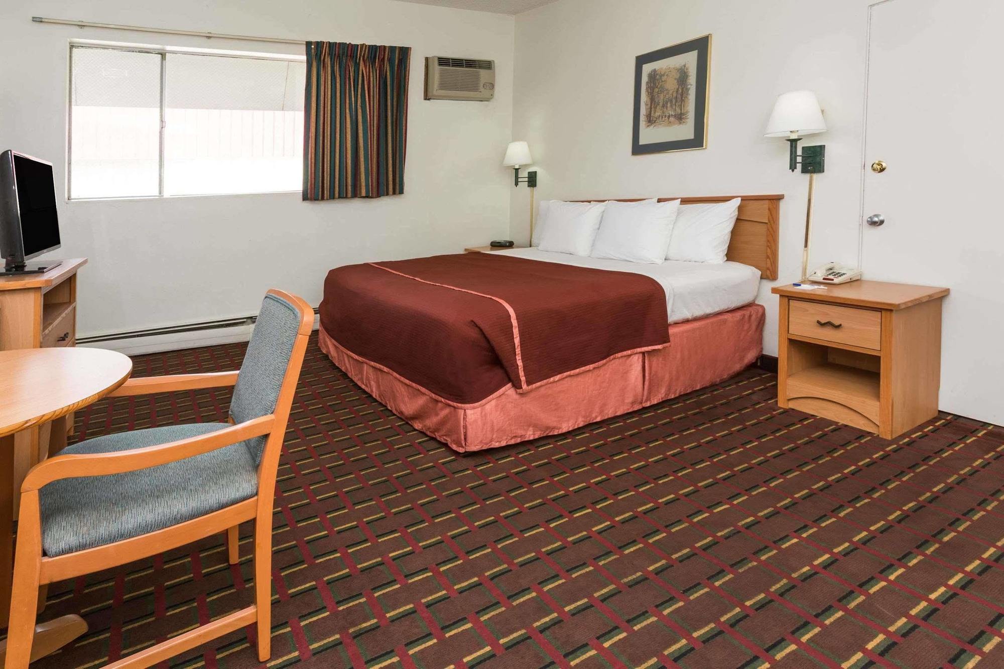 Howard Johnson By Wyndham