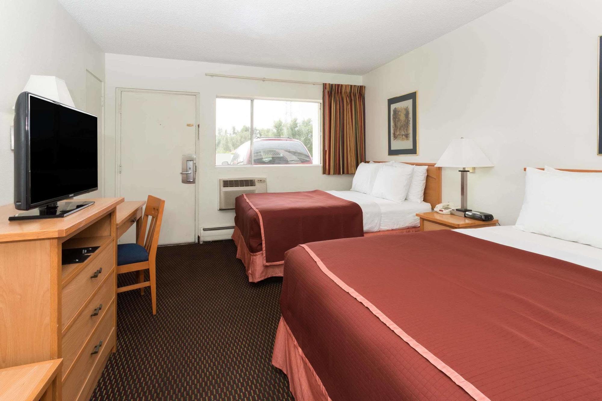 Howard Johnson By Wyndham Colorado Springs